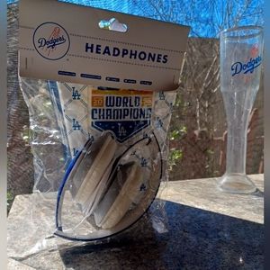 ⚾️ L.A. Dodgers Promotional -     Headphones 🎧